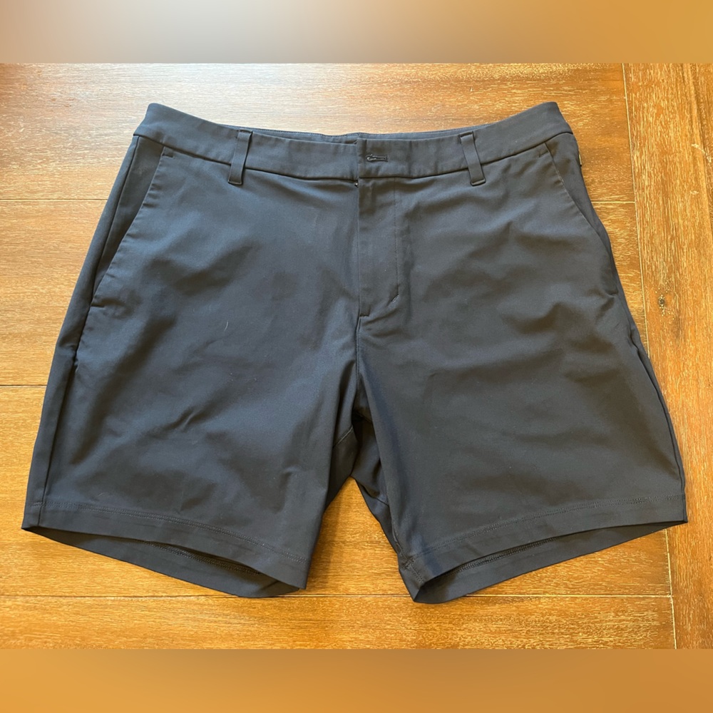 Lululemon Men’s Comission Shorts 7 inch, 34 waist - Navy Blue
